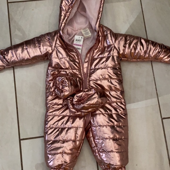 Pink infant Snowsuit - Picture 1 of 2